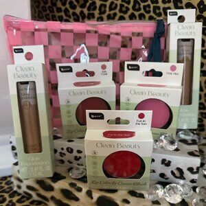 B Pure Clean Beauty Bundle with Make-Up Bag